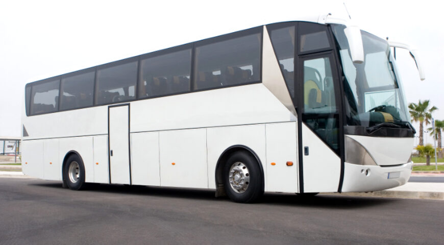 The Advantages of Renting a Charter Bus Limousine