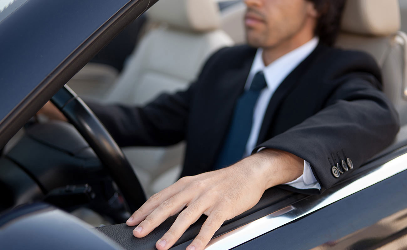 Top Features of High-End Luxury Limousine in Palm Beach